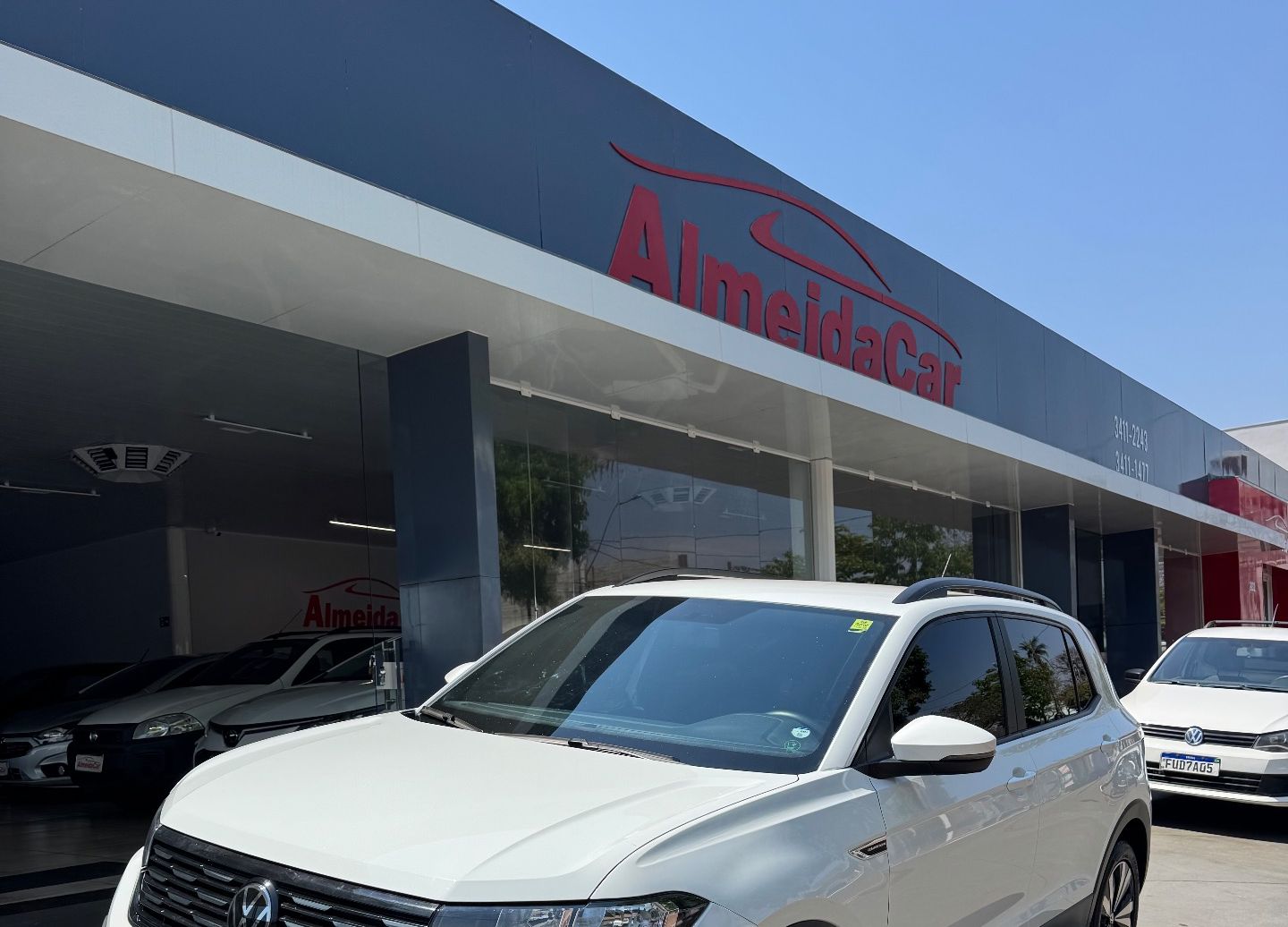 Fachada da Almeida Car Veículos na Avenida Alexandrita, em Iturama