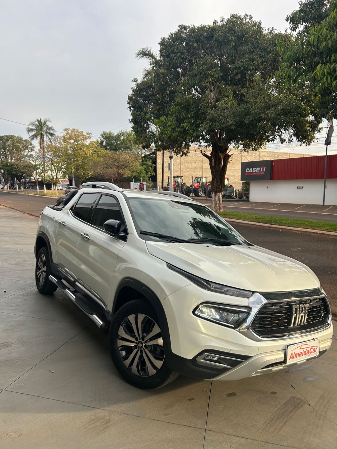 Fiat Toro no pátio da Almeida Car
