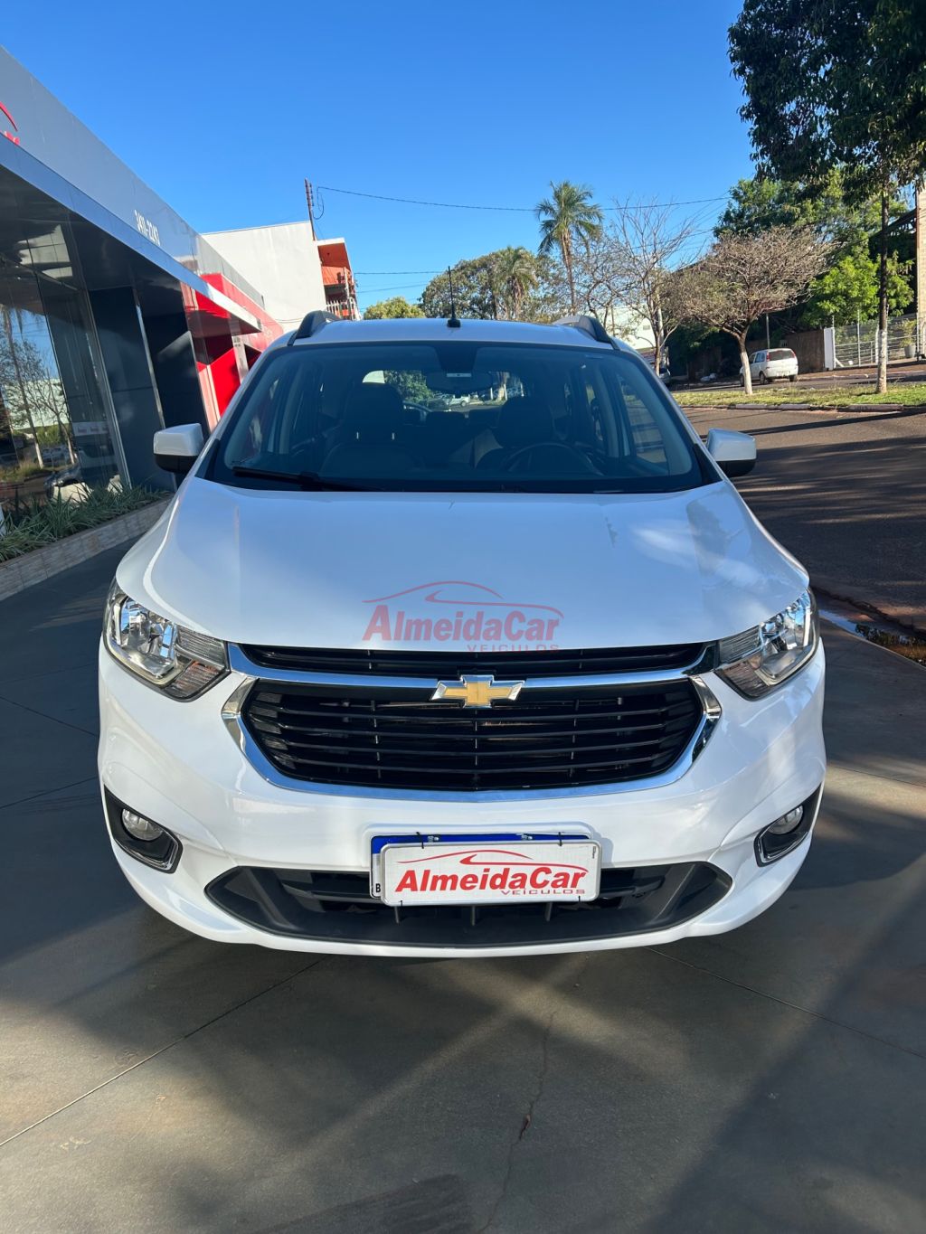 Chevrolet SPIN 2023 — foto 2